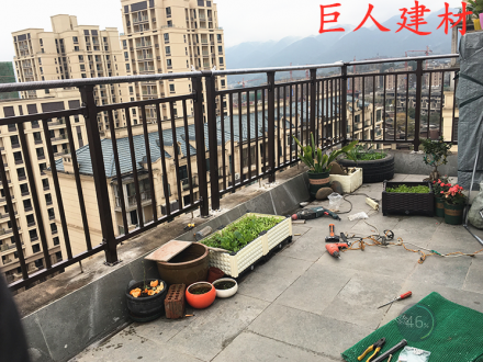 鍍鋅陽(yáng)臺(tái)護(hù)欄 